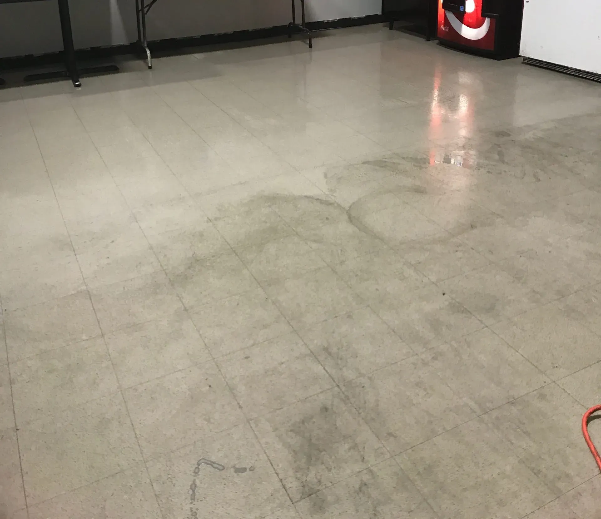 Tile Before Wax Cleaner Impressions